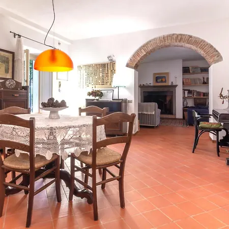 Il Palazzaccio - Natura, Piscina & Relax A *